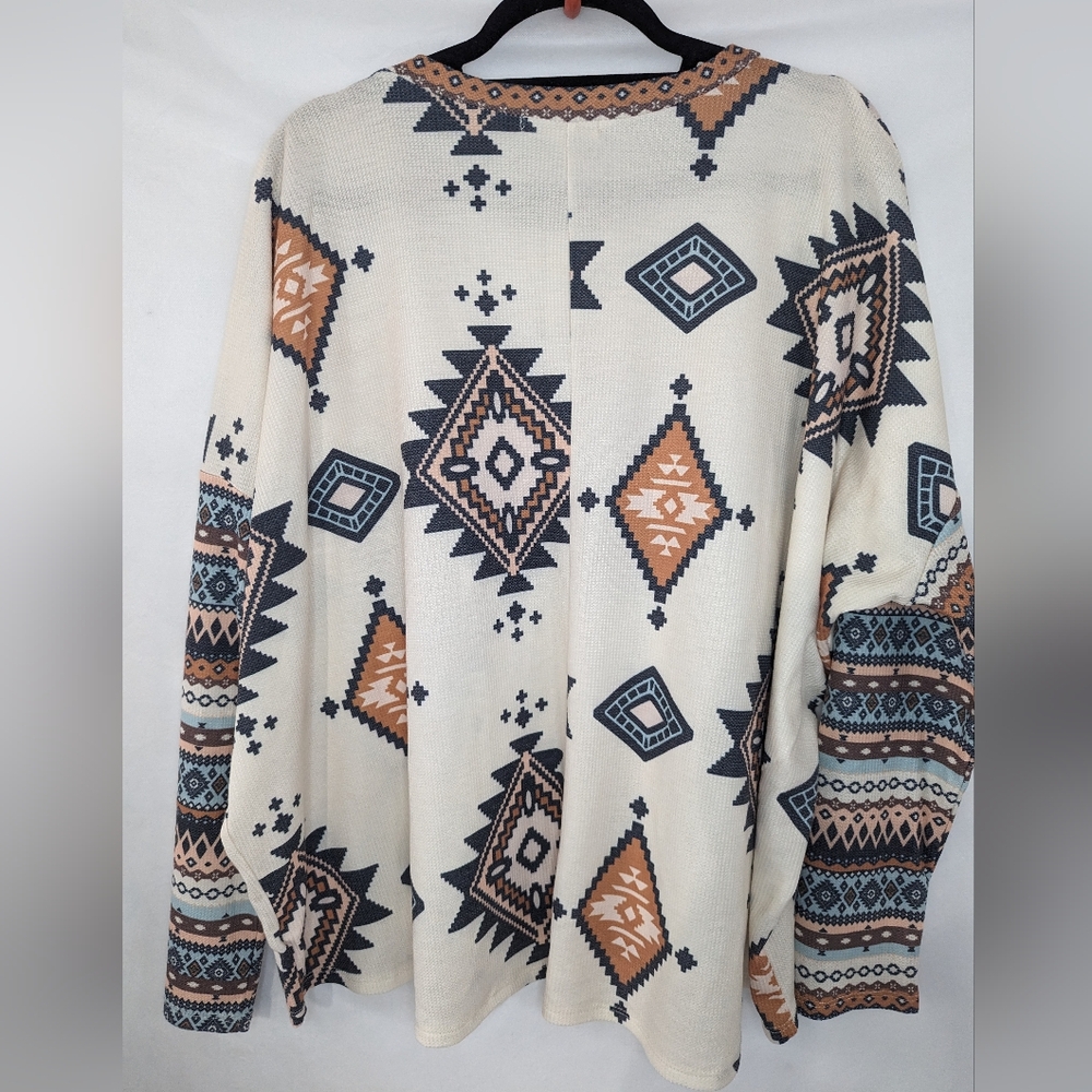 Spice Rose Aztec Pattern Boxy Cut Size L - Picture 2 of 6
